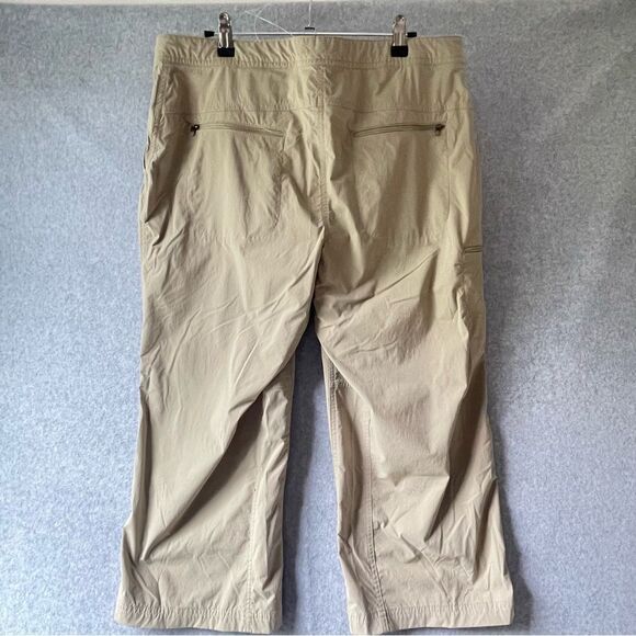 Womens L.L. Bean Performance Capri Pants Tan Khaki PFG sz. 14 #PP - Picture 2 of 11